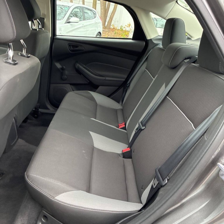 2012 Ford Focus Image 5