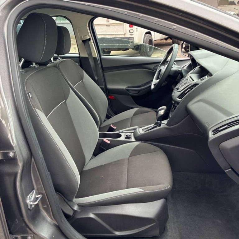 2012 Ford Focus Image 6