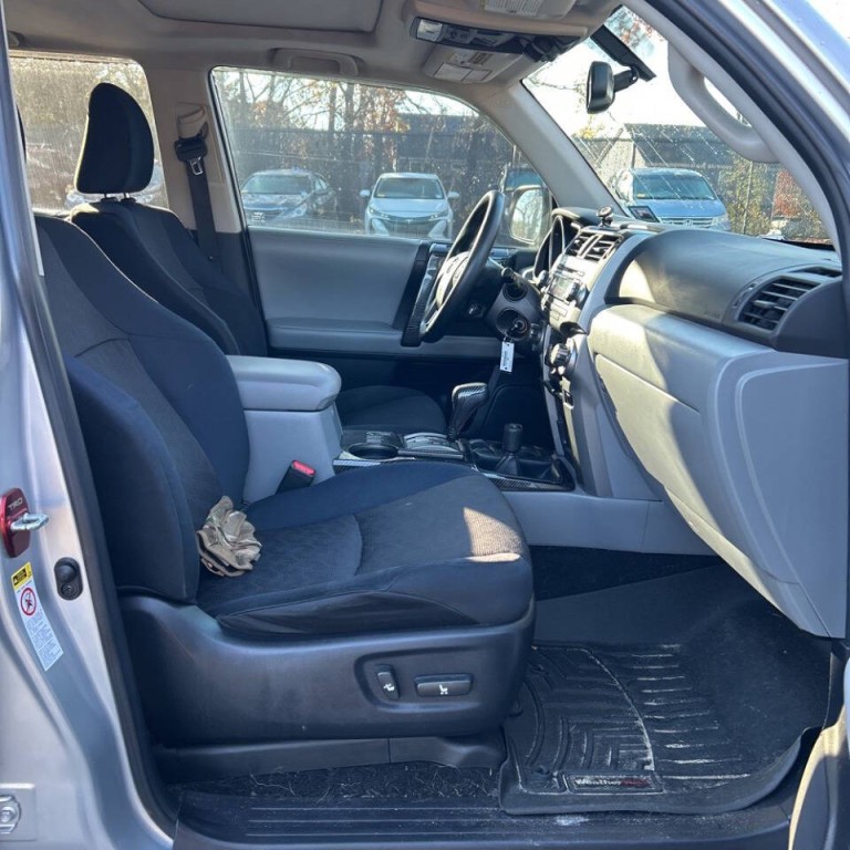 2011 Toyota 4Runner Image 13