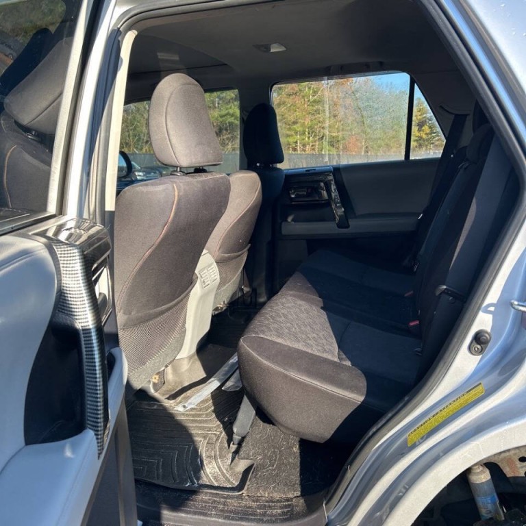 2011 Toyota 4Runner Image 14