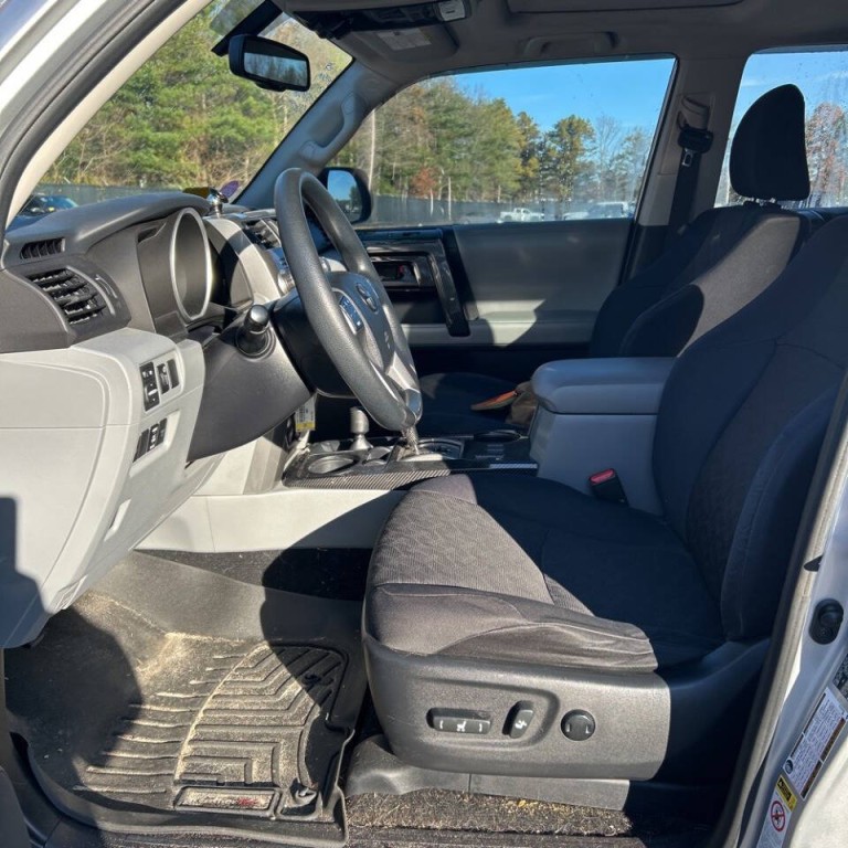 2011 Toyota 4Runner Image 15