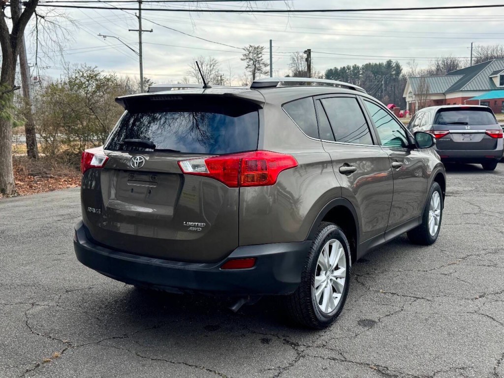 2013 Toyota Rav4 Image 7