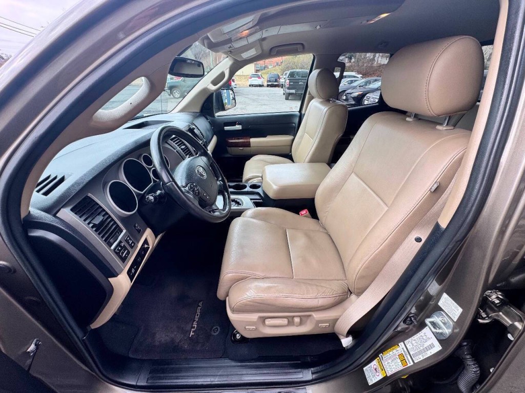 2013 Toyota Tundra Image 10