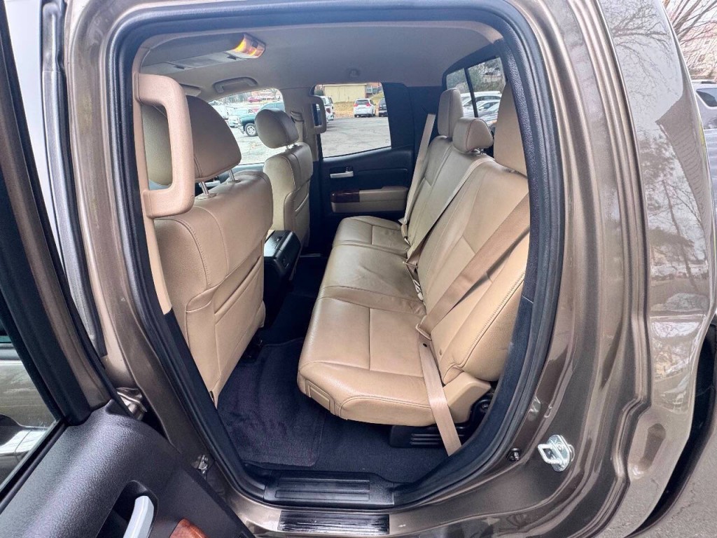 2013 Toyota Tundra Image 12