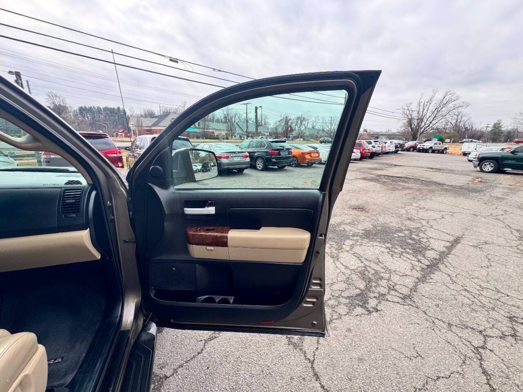 2013 Toyota Tundra Image 17