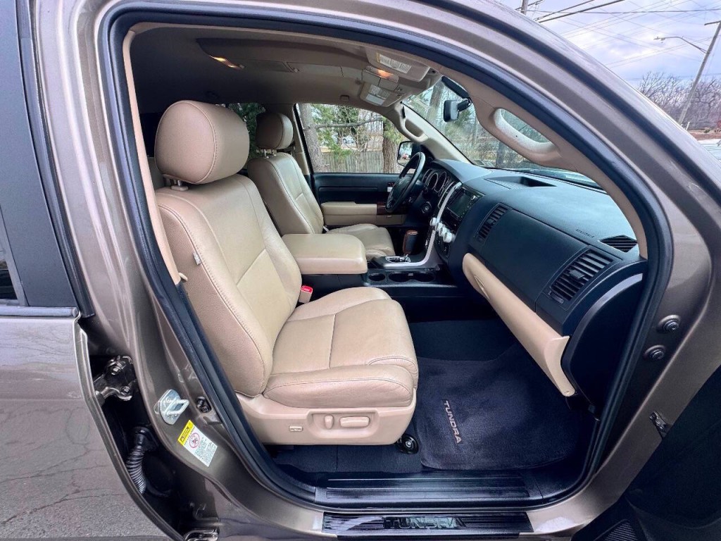 2013 Toyota Tundra Image 18