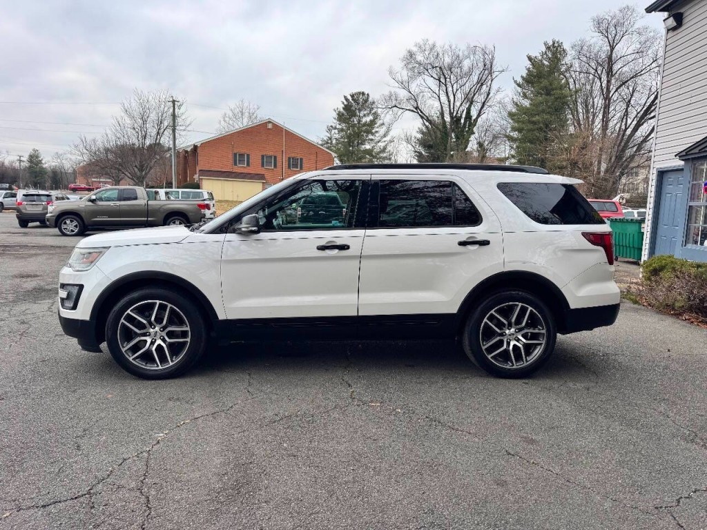 2017 Ford Explorer Image 6