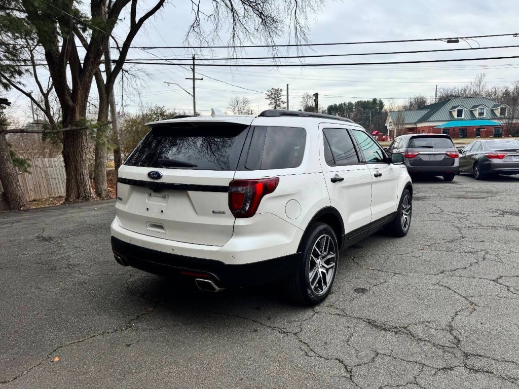 2017 Ford Explorer Image 7