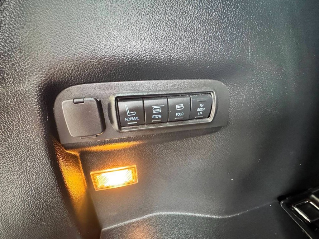 2017 Ford Explorer Image 14