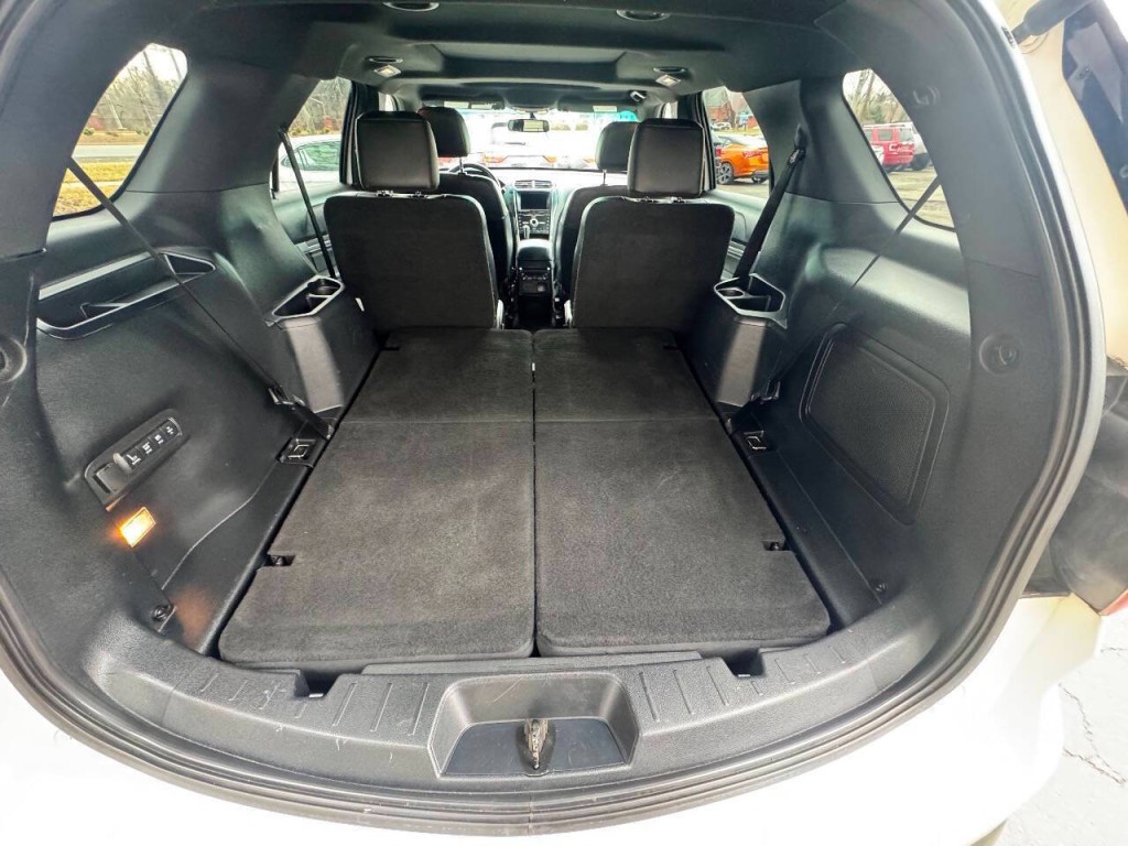2017 Ford Explorer Image 15