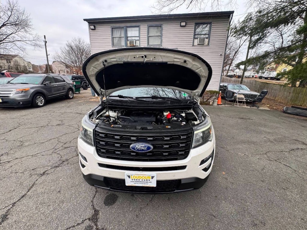 2017 Ford Explorer Image 23