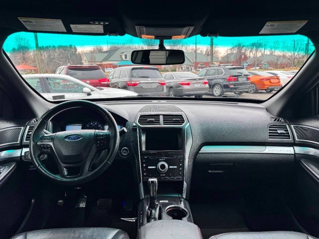 2017 Ford Explorer Image 26