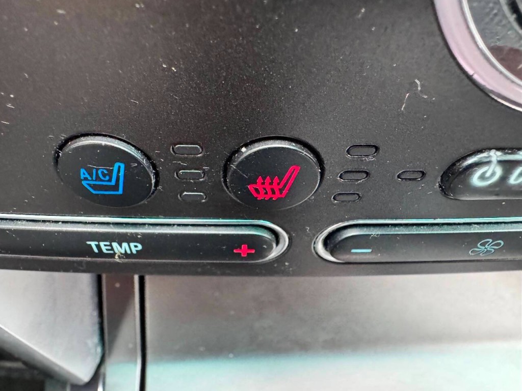 2017 Ford Explorer Image 27