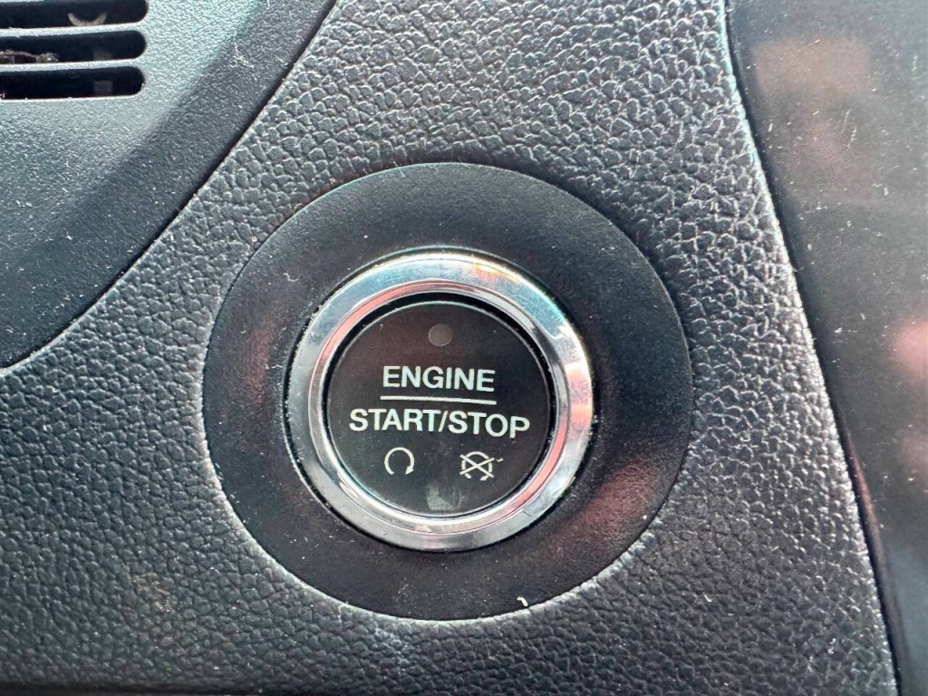 2017 Ford Explorer Image 28