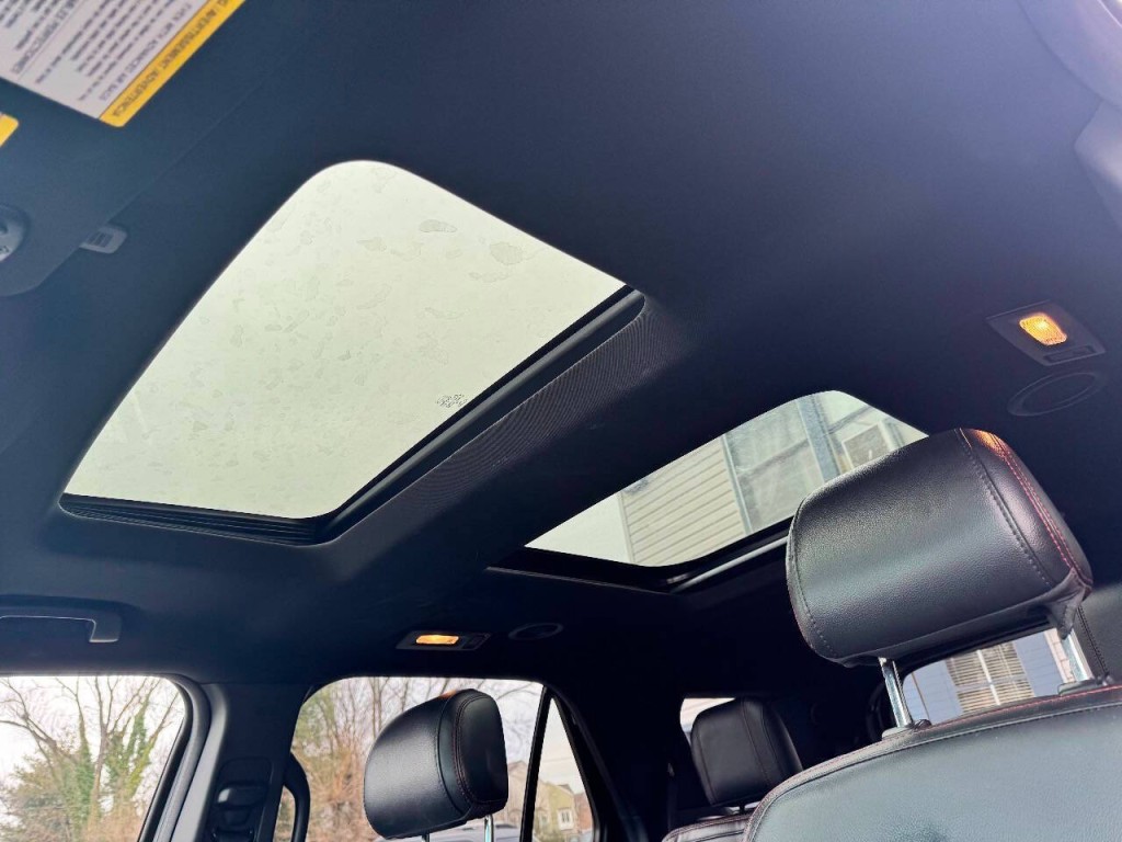 2017 Ford Explorer Image 31