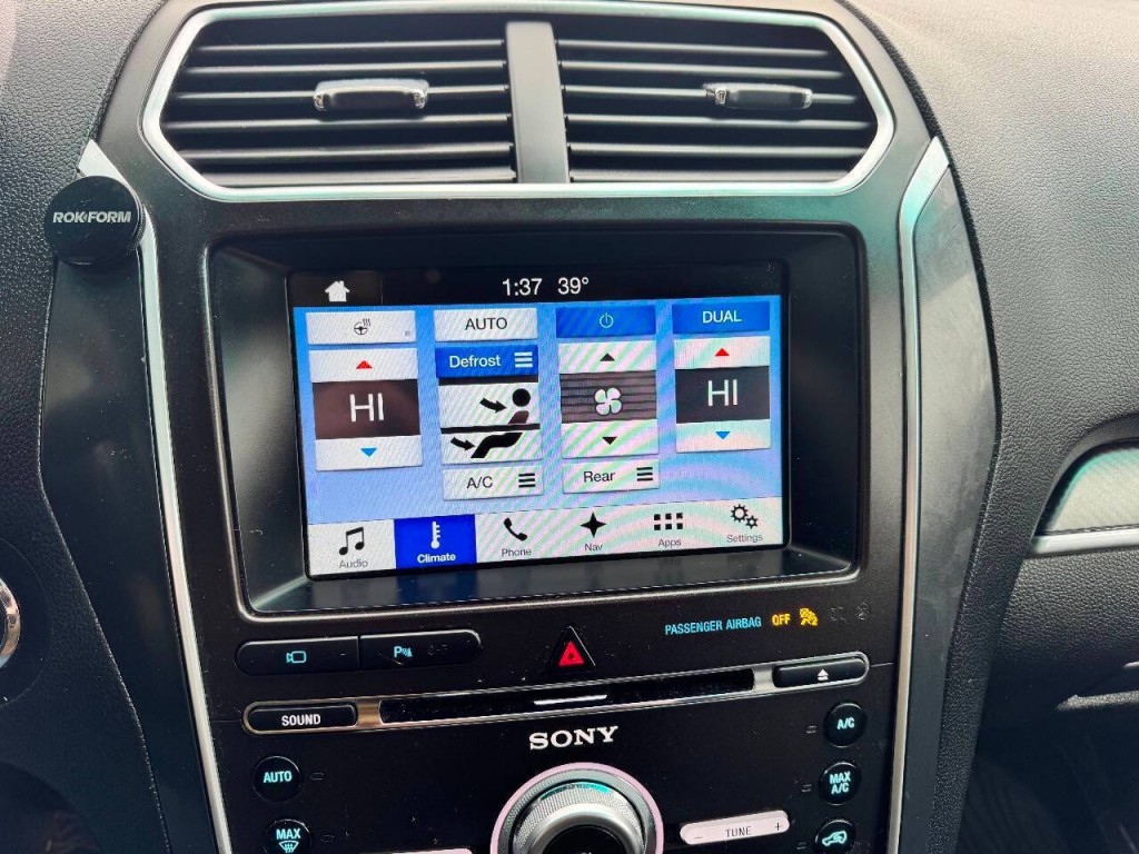 2017 Ford Explorer Image 32