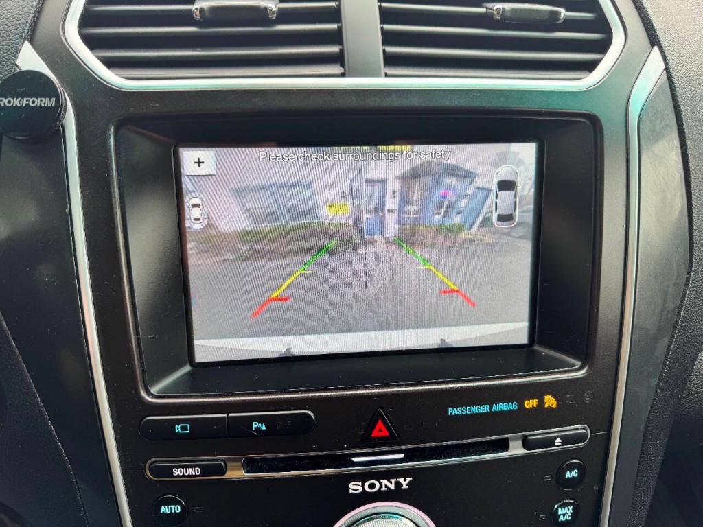 2017 Ford Explorer Image 33