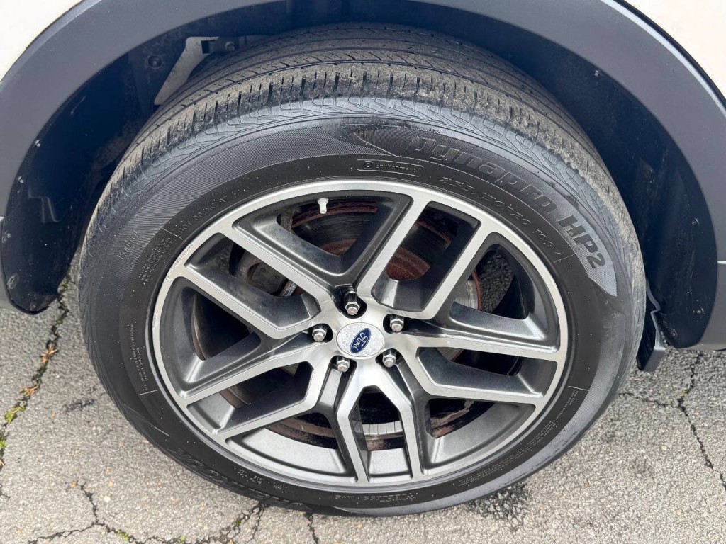 2017 Ford Explorer Image 37