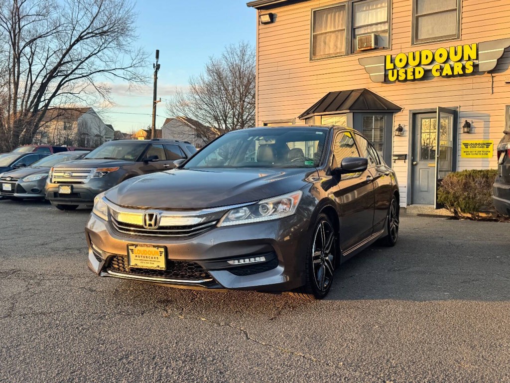 2017 Honda Accord Image 1