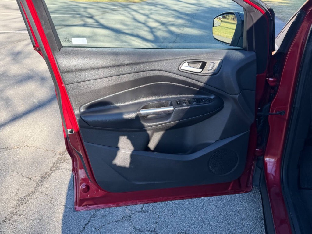 2019 Ford Escape Image 8