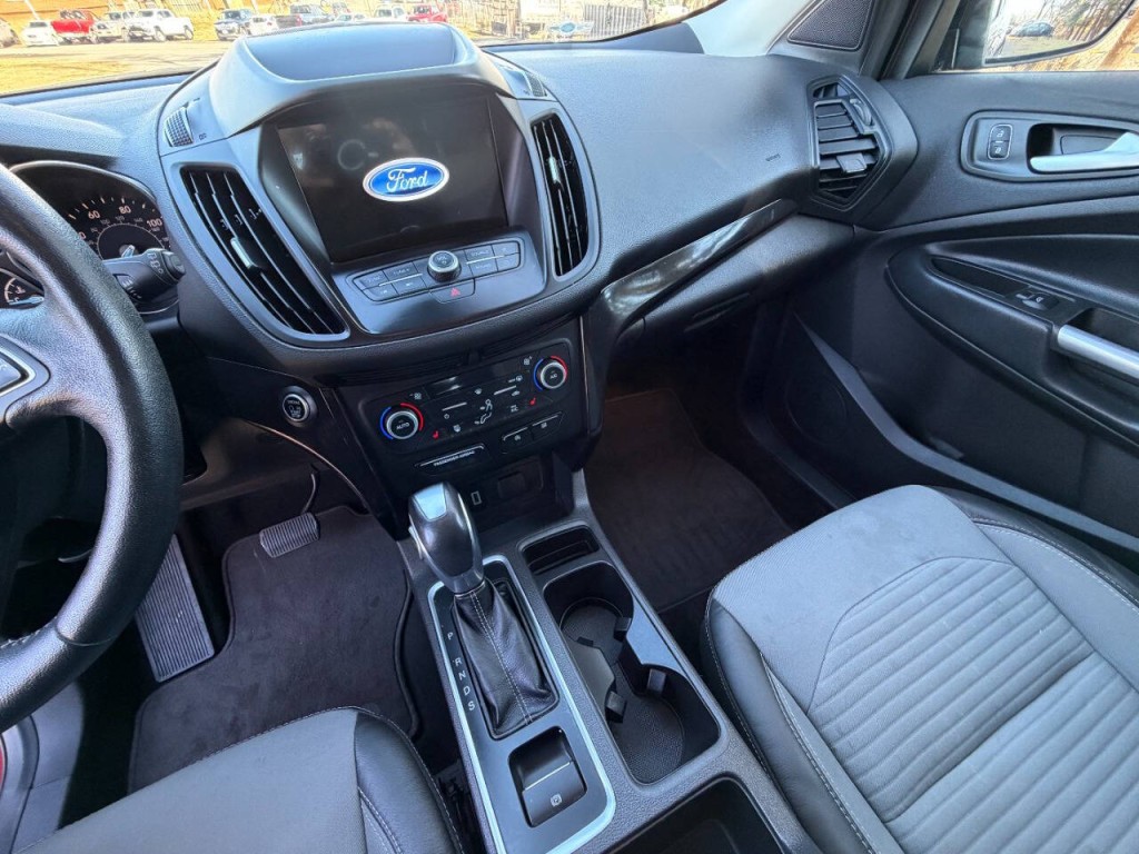 2019 Ford Escape Image 25
