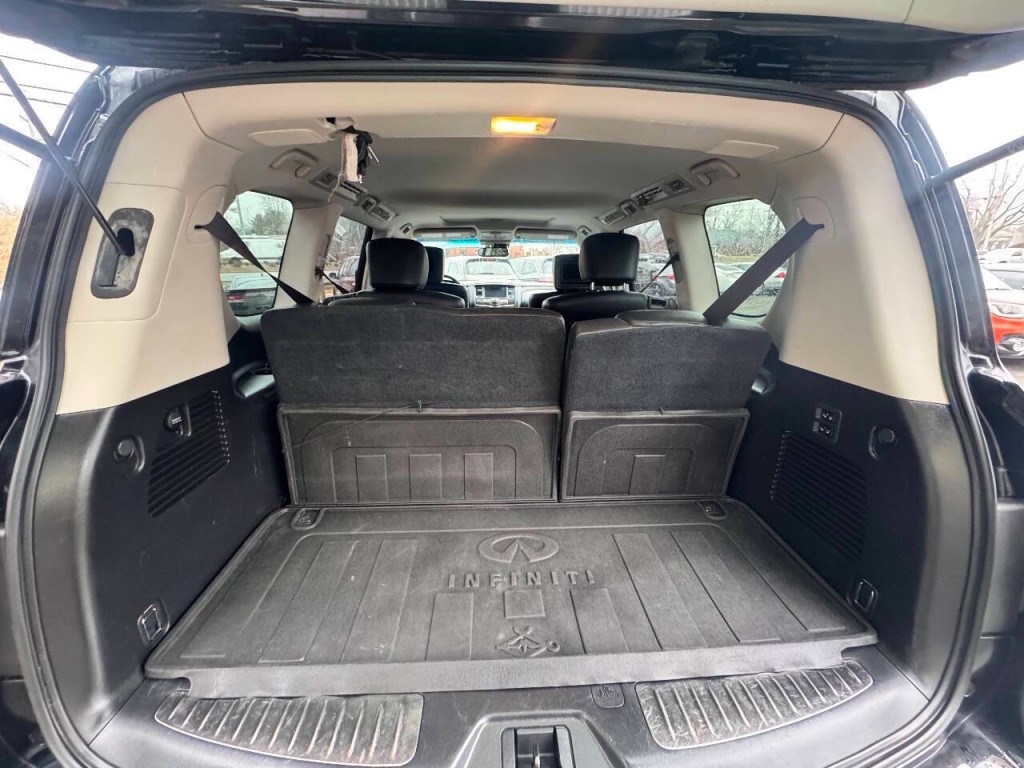 2017 INFINITI QX80 Image 13