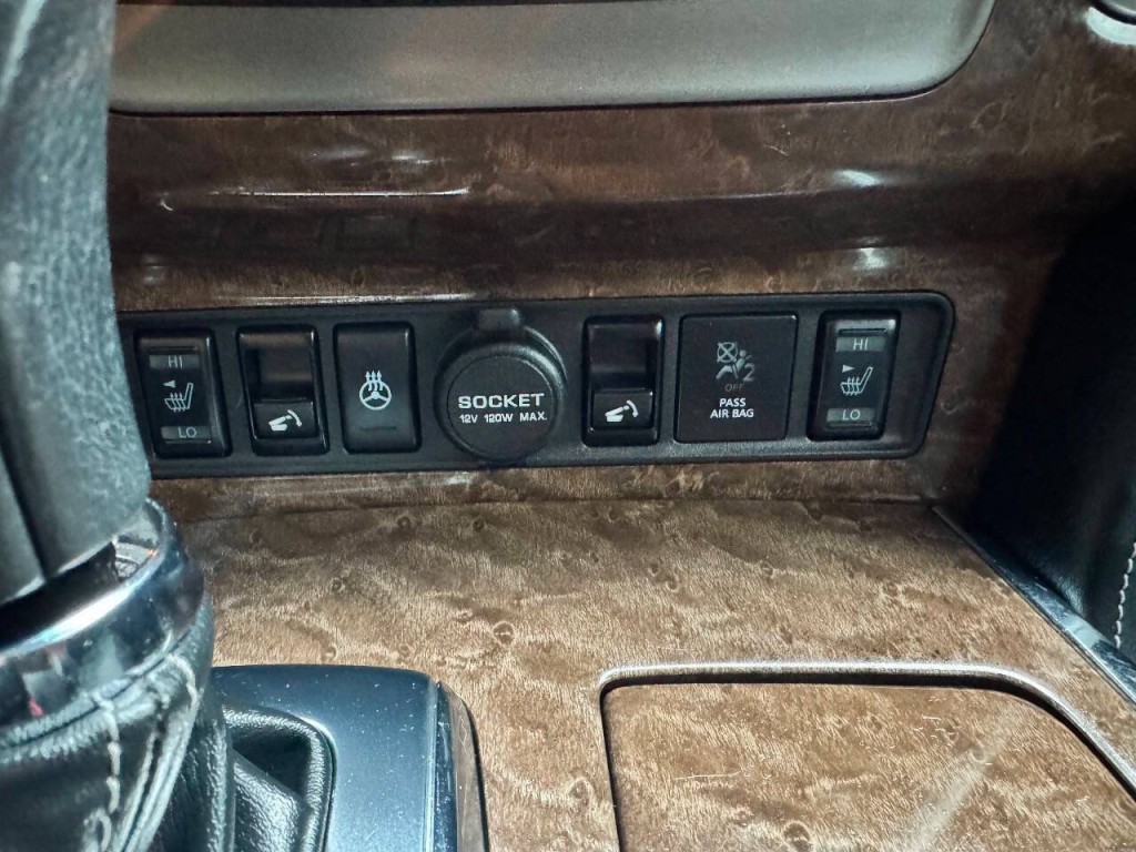 2017 INFINITI QX80 Image 29