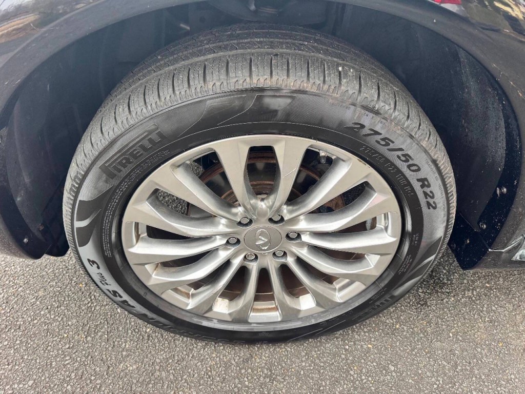 2017 INFINITI QX80 Image 33