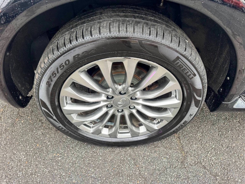 2017 INFINITI QX80 Image 36