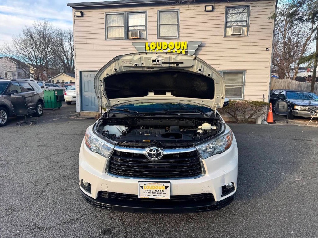 2015 Toyota Highlander Image 30