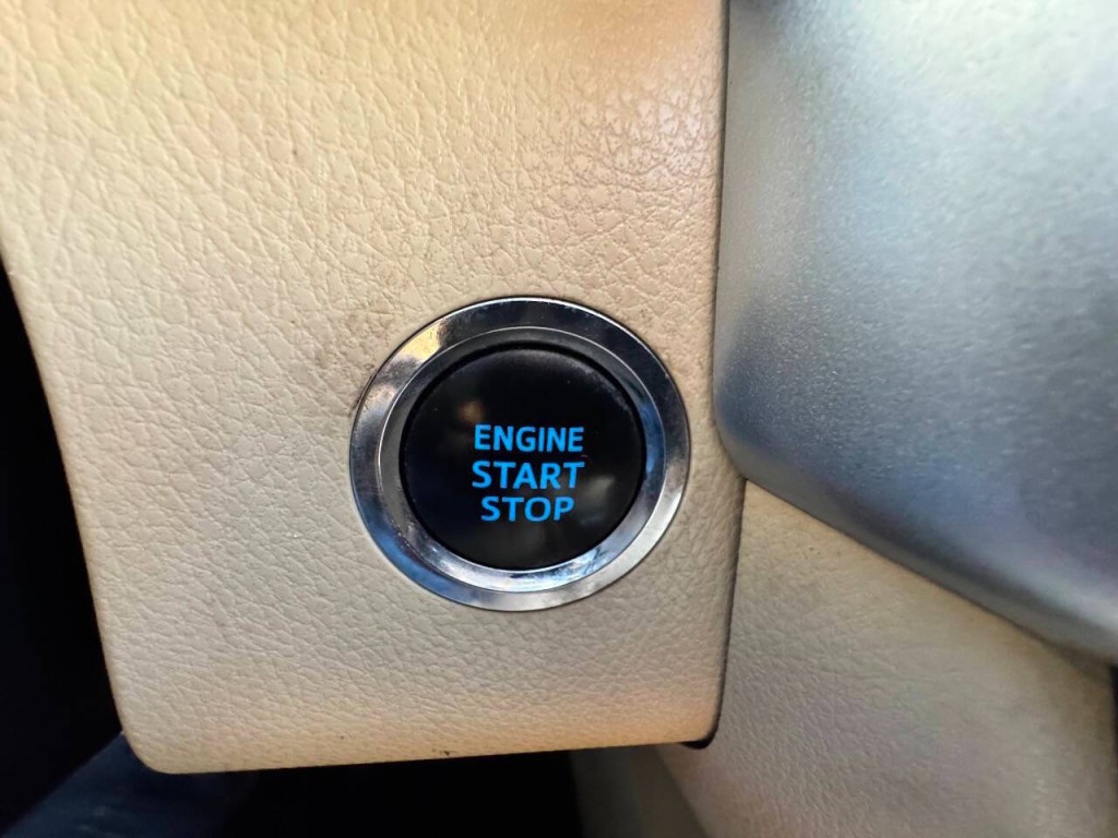 2015 Toyota Highlander Image 32