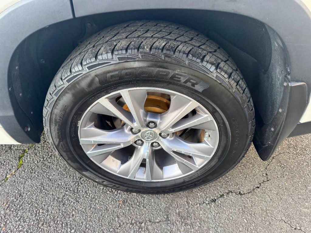 2015 Toyota Highlander Image 35