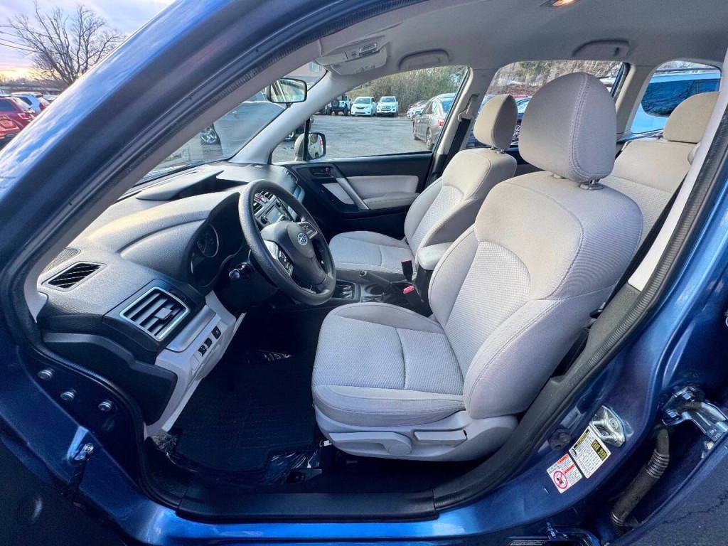 2016 Subaru Forester Image 8