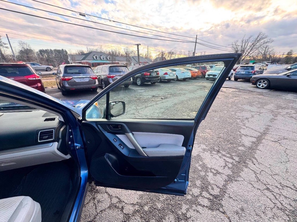 2016 Subaru Forester Image 14