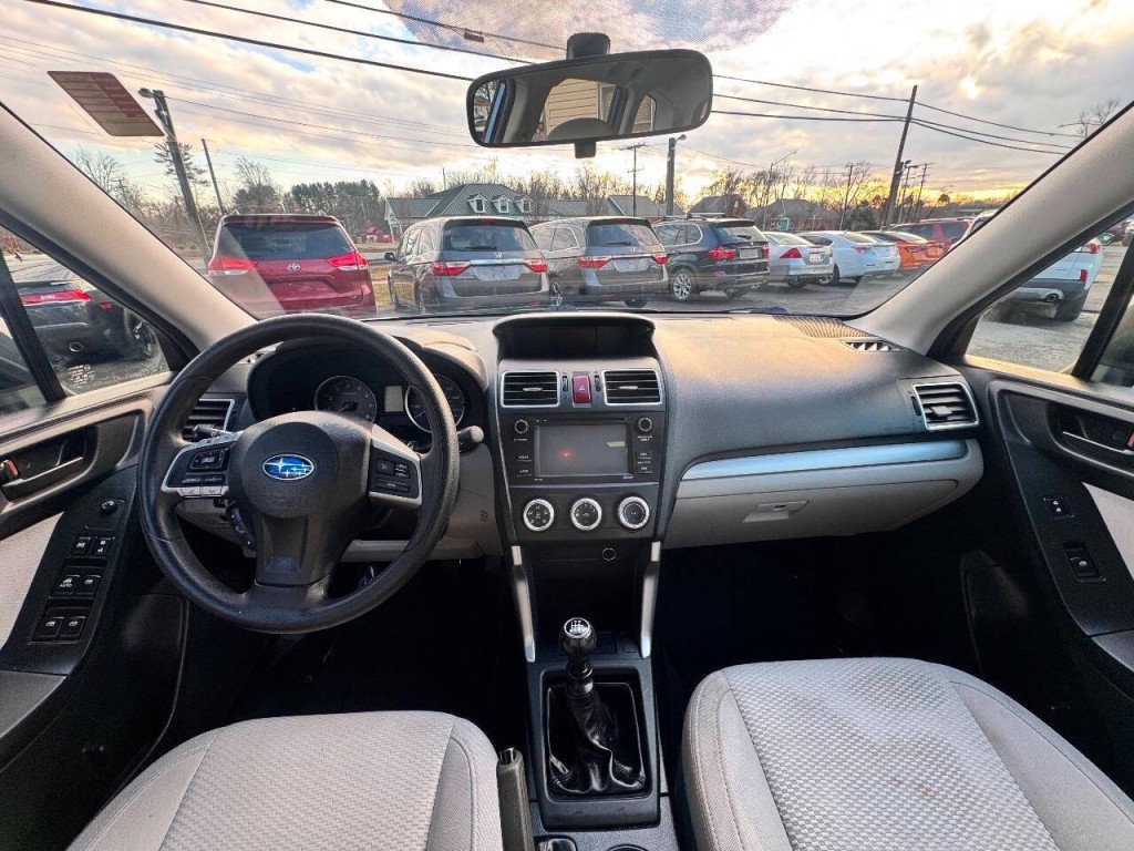 2016 Subaru Forester Image 20