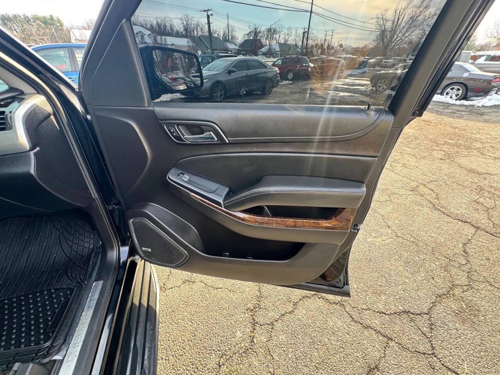 2016 Chevrolet Tahoe Image 17