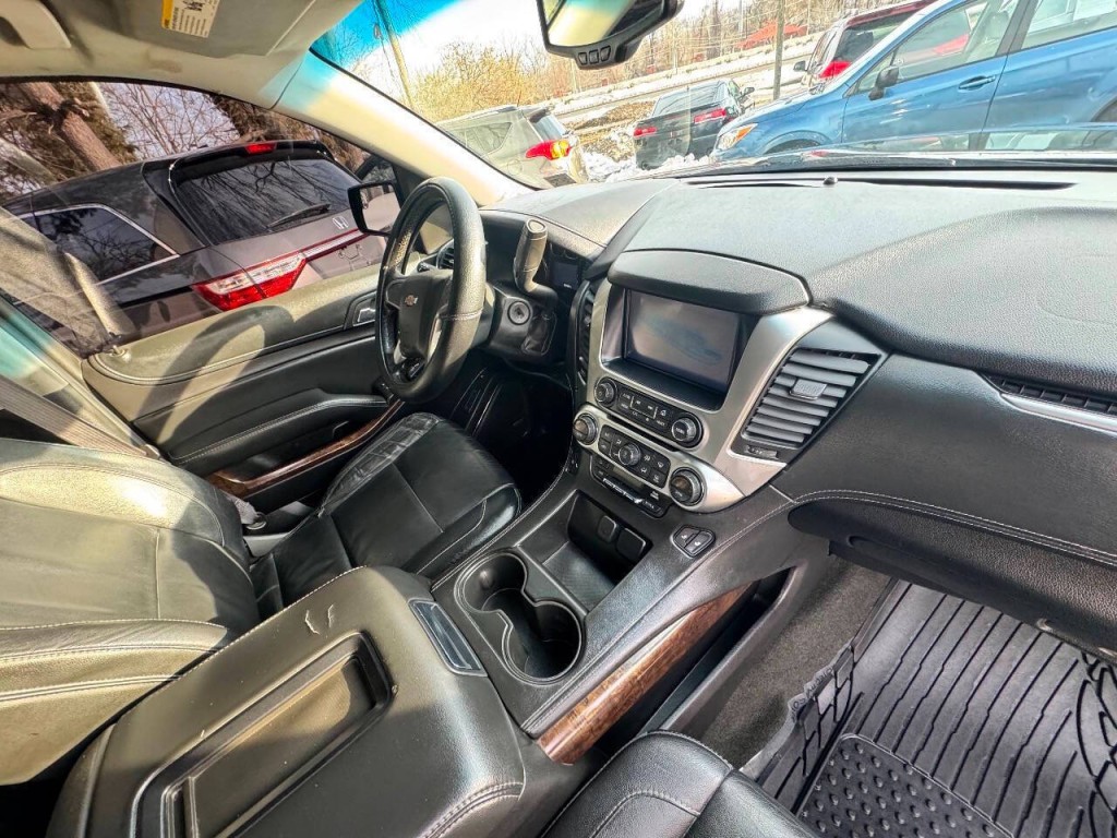 2016 Chevrolet Tahoe Image 19