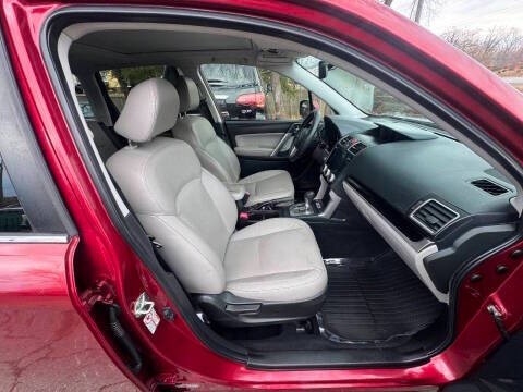 2017 Subaru Forester Image 13