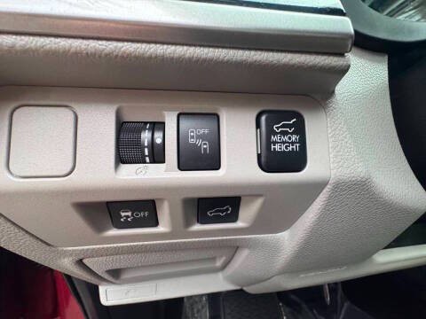 2017 Subaru Forester Image 18