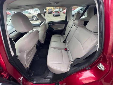 2017 Subaru Forester Image 10