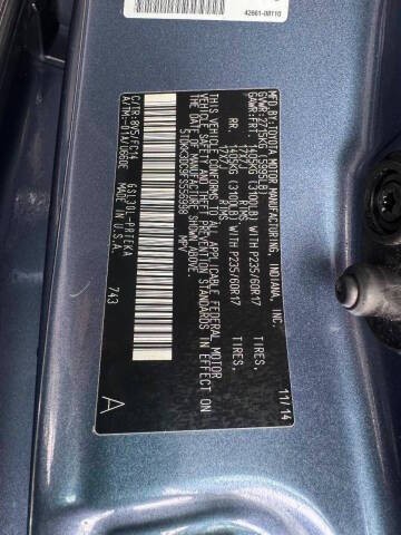 2015 Toyota Sienna Image 25