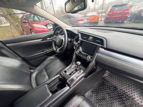 2017 Honda Civic Image 16