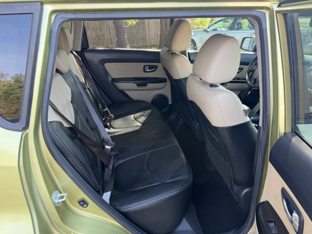 2012 Kia Soul Image 16