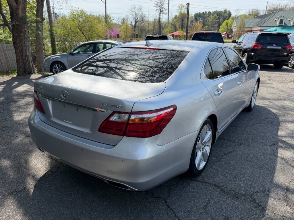 2011 Lexus LS 460 Image 6