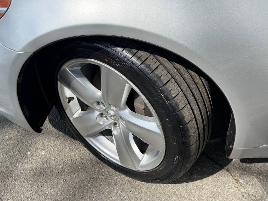 2011 Lexus LS 460 Image 31