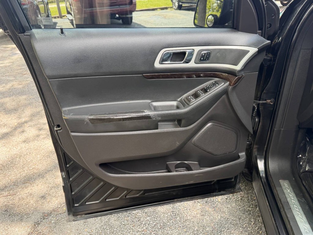 2014 Ford Explorer Image 8