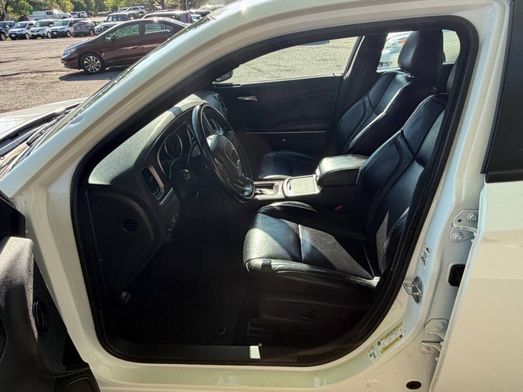 2021 Dodge Charger Image 9