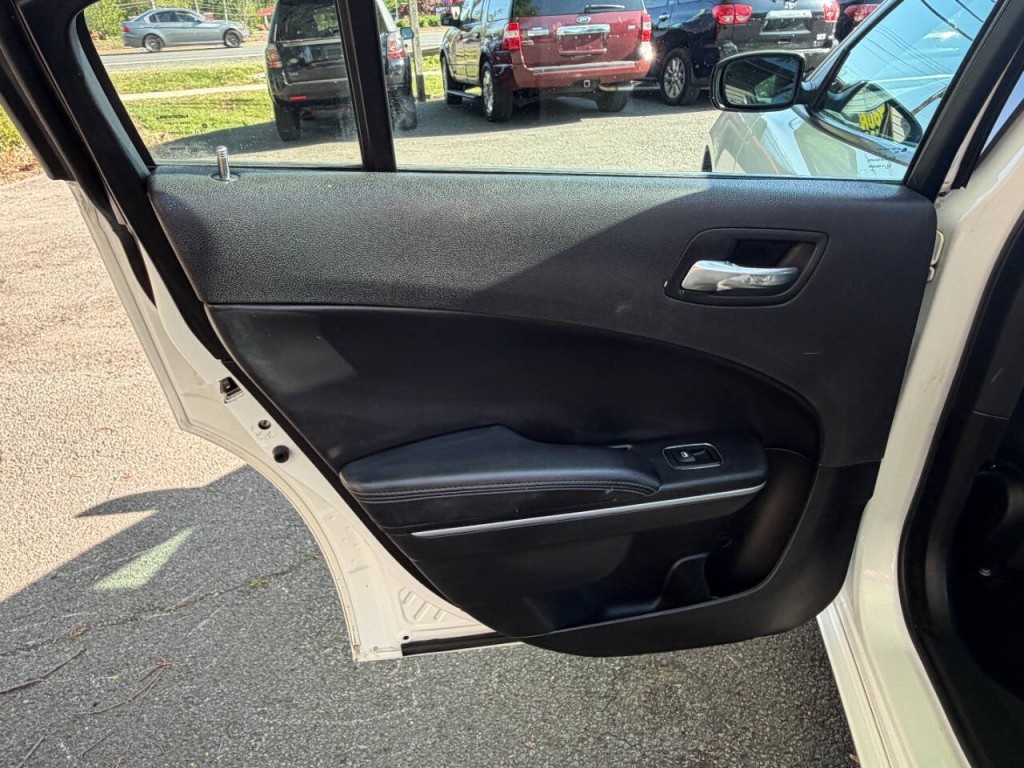 2021 Dodge Charger Image 10