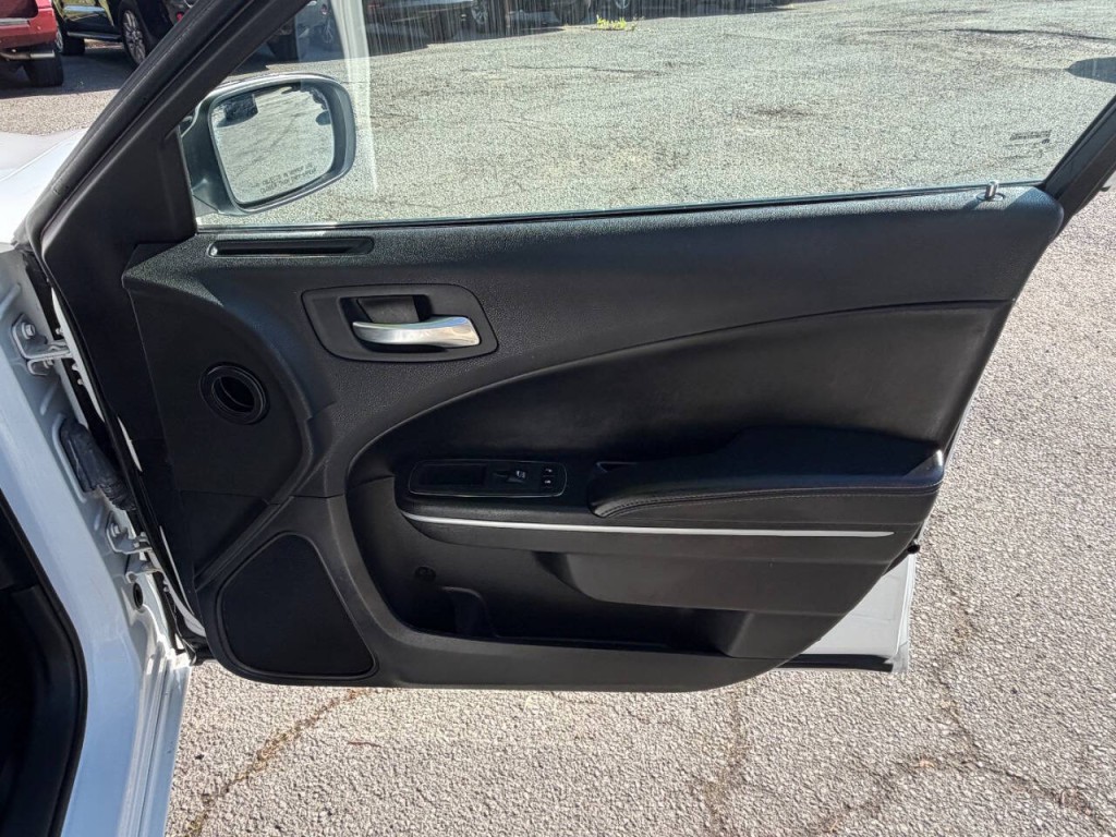 2021 Dodge Charger Image 15