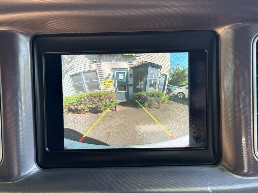 2021 Dodge Charger Image 25